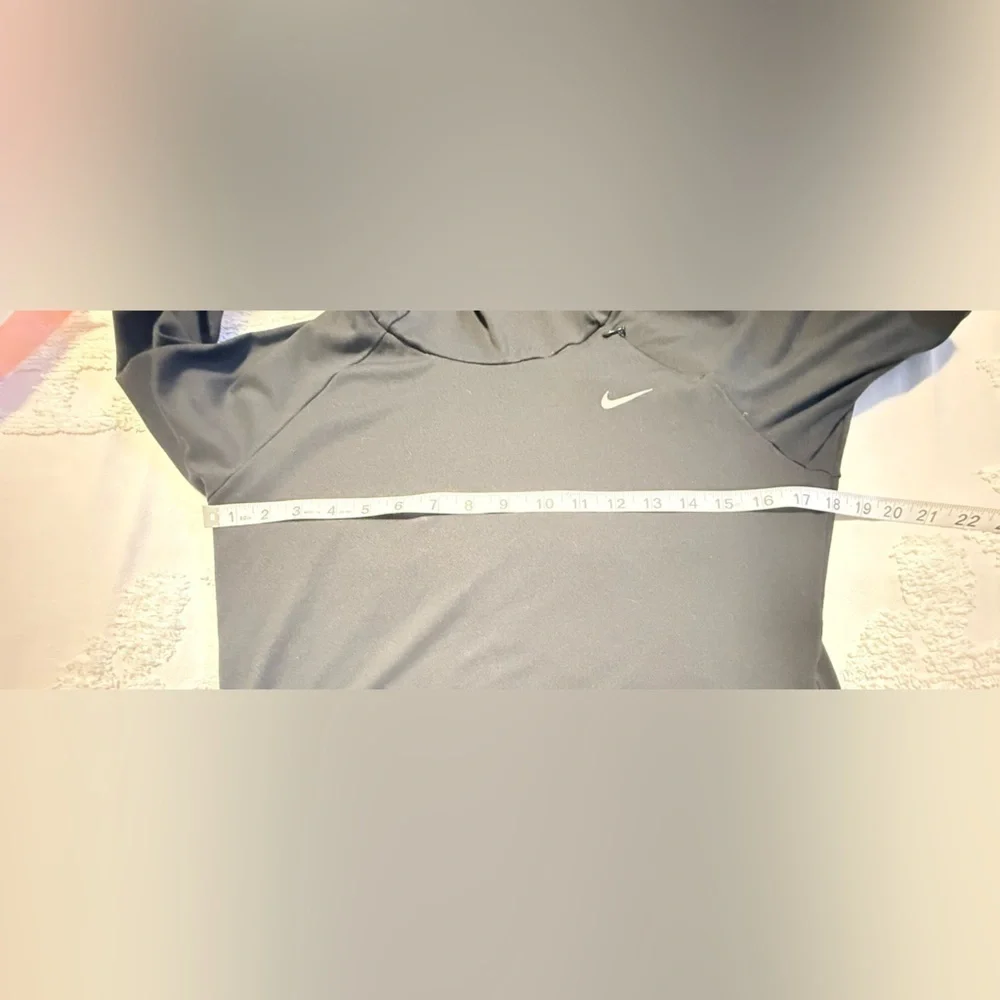 Nike Dri-Fit Element Fitted Running Athletic Hoodie Black Size S